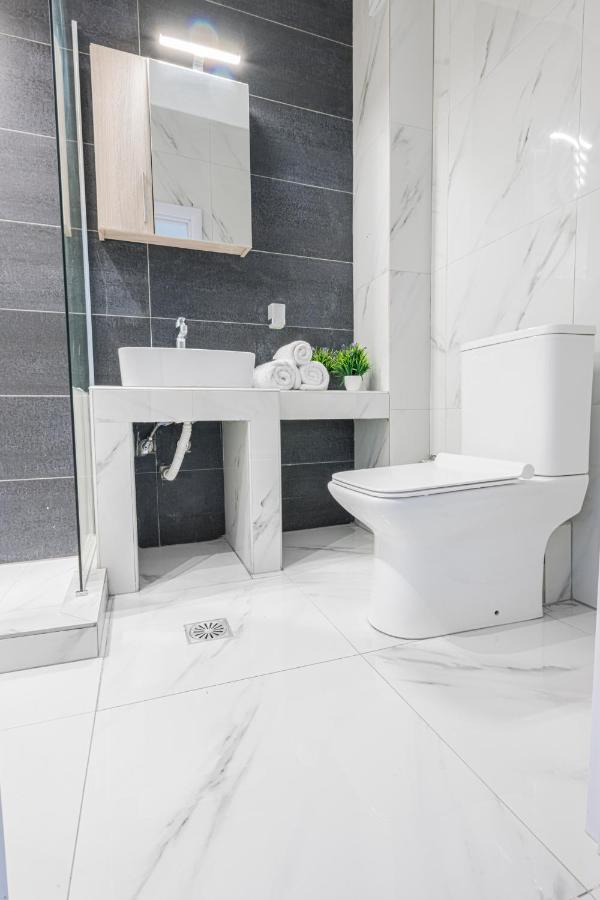 Design Suites Efharis Nea Peramos  Exterior photo
